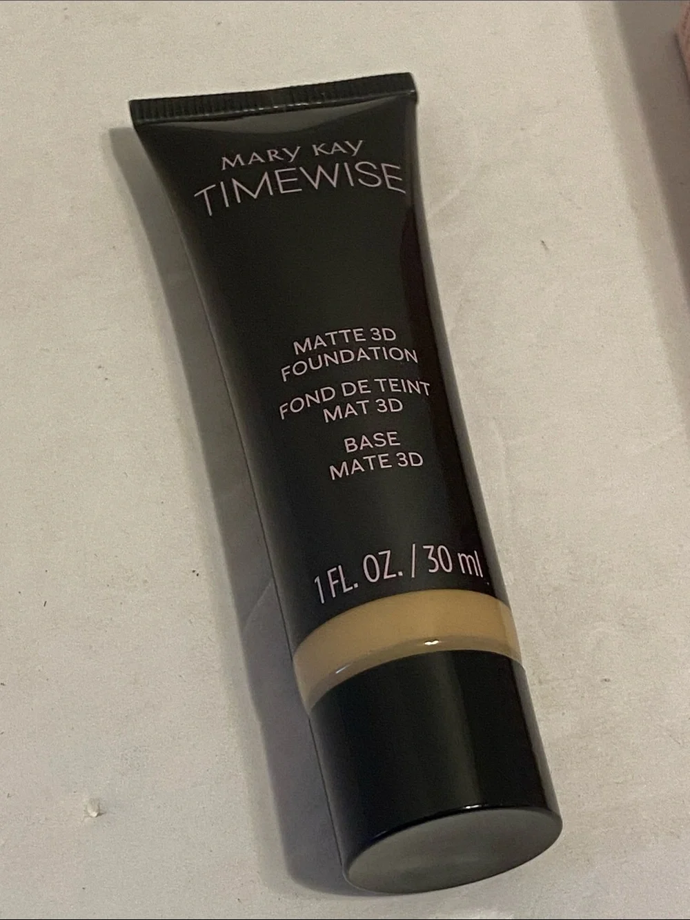 Mary Kay Beige 3 D Matte Foundation Brand New 1 Fl Oz / 30ml